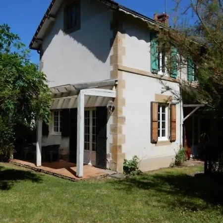 House Location Neuvy, 4 Pieces, 6 Personnes Neuvy (Allier)